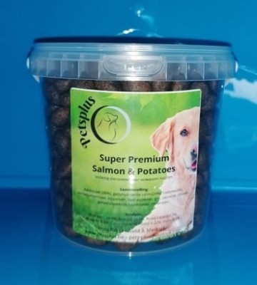 Petsplus super premium salmon  potatoes